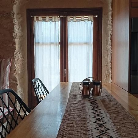 Niko'S Stone Guest House Плітра Екстер'єр фото